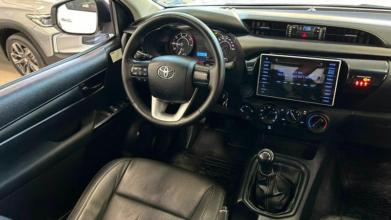 Toyota Hilux Cd 4X4 2.8 Diesel Mec. - foto 17