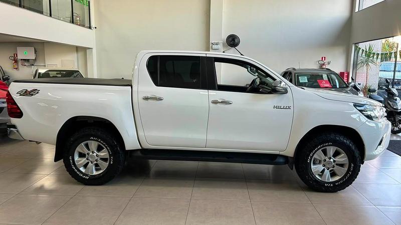 Toyota Hilux Cd 4X4 2.8 Diesel Mec. - foto 4