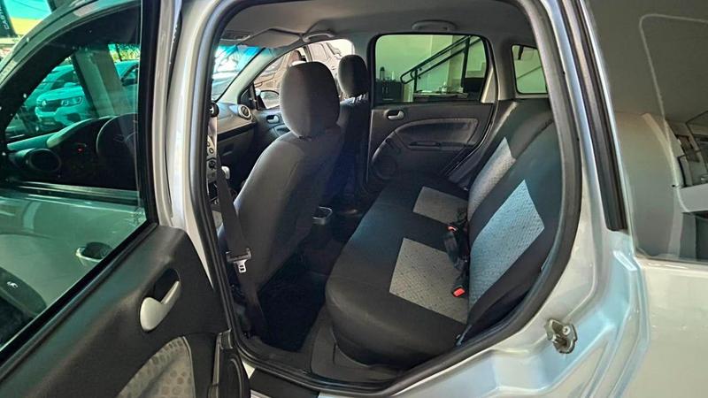 Ford Fiesta 1.6 Flex - foto 11