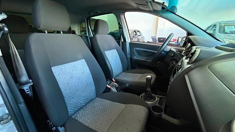 Ford Fiesta 1.6 Flex - foto 13