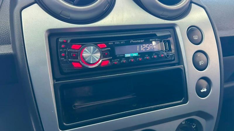 Ford Fiesta 1.6 Flex - foto 19