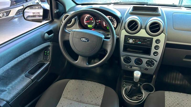 Ford Fiesta 1.6 Flex - foto 15
