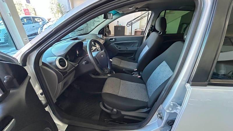 Ford Fiesta 1.6 Flex - foto 10