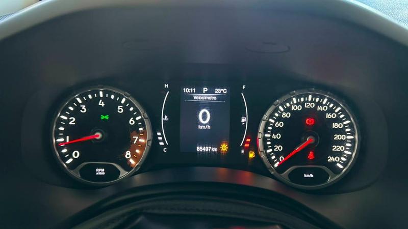 Jeep Renegade Sport 1.8 4X2 Flex 16V Mec. - foto 17