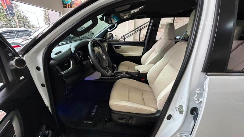 Toyota SW4 Srx 4X4 2.8 TDI 16V Dies. Aut. - foto 10