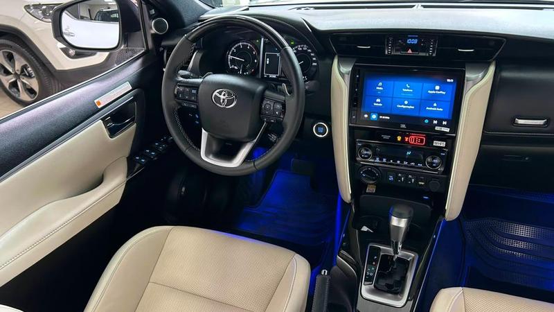 Toyota SW4 Srx 4X4 2.8 TDI 16V Dies. Aut. - foto 15
