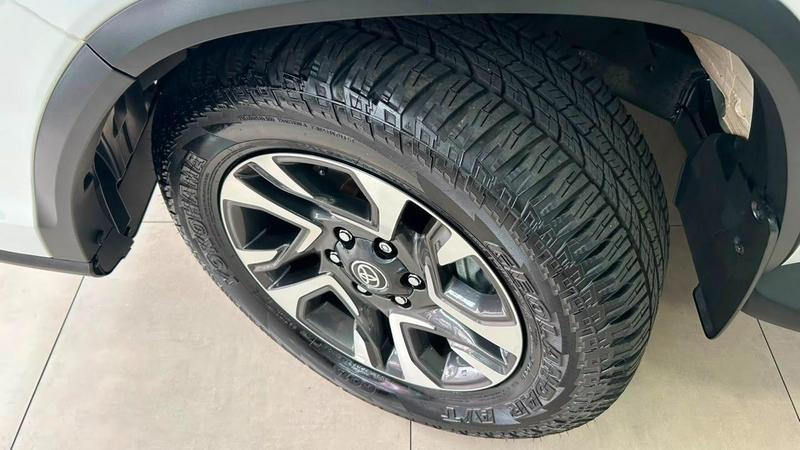 Toyota SW4 Srx 4X4 2.8 TDI 16V Dies. Aut. - foto 9