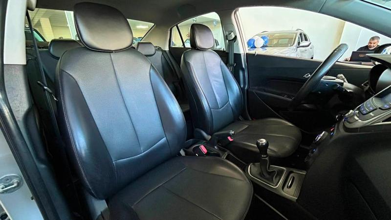Hyundai HB20S Copa Do Mundo 1.0 Flex 12V Mec. - foto 12