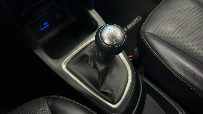 Hyundai HB20S Copa Do Mundo 1.0 Flex 12V Mec. - foto 18
