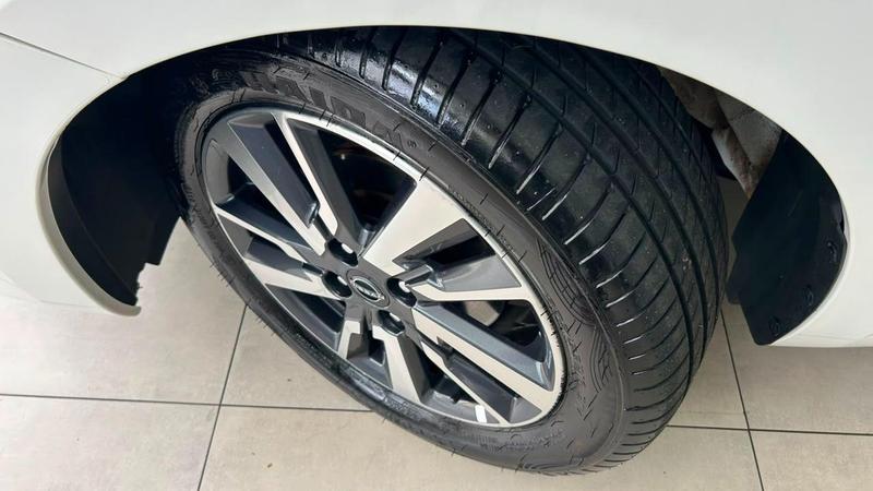 Nissan Versa Sr 1.6 16V Flex Automático - foto 9