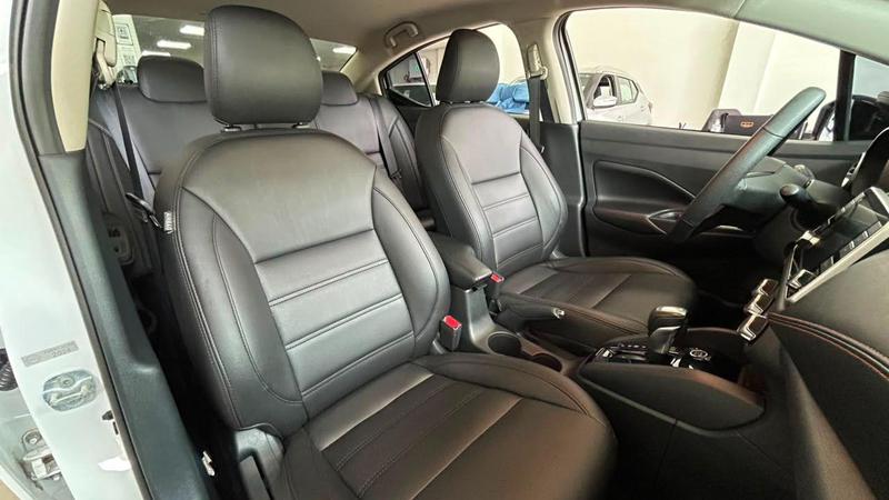 Nissan Versa Sr 1.6 16V Flex Automático - foto 12