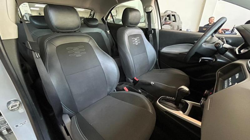 Chevrolet Onix 14at LT - foto 13