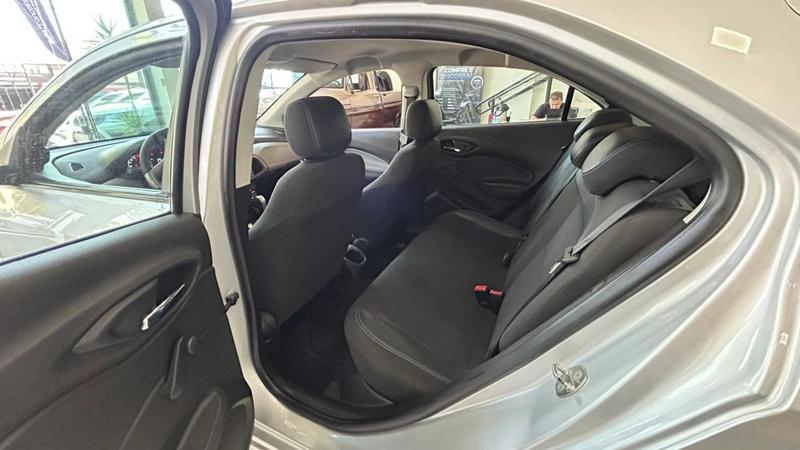 Chevrolet Onix 14at LT - foto 12