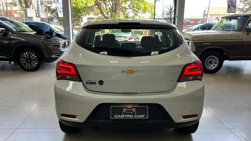 Chevrolet Onix 14at LT - foto 8