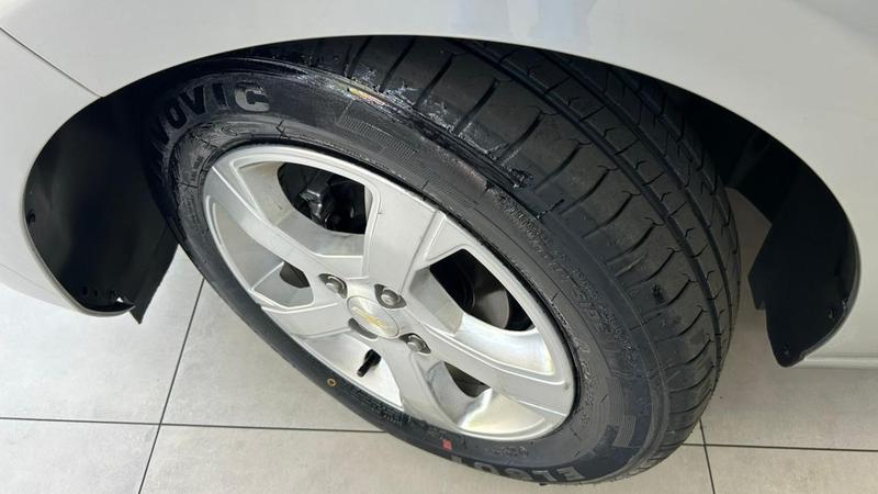 Chevrolet Onix 14at LT - foto 9