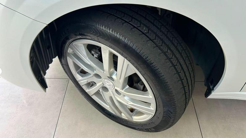 Peugeot 208 Active - foto 3