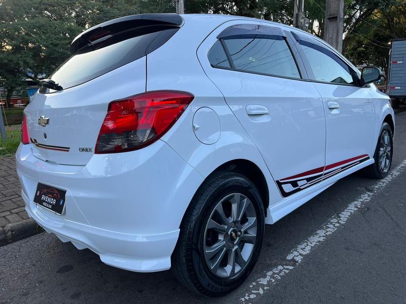 Chevrolet Onix 14mt Eff - foto 11