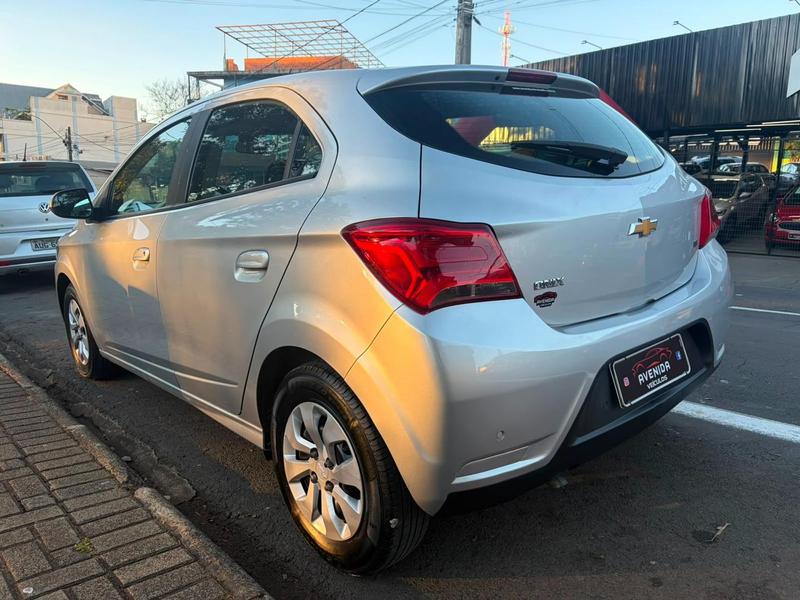 Chevrolet Onix 10mt LT - foto 2