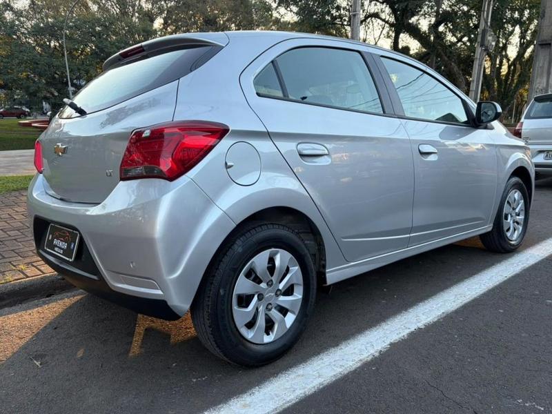 Chevrolet Onix 10mt LT - foto 11