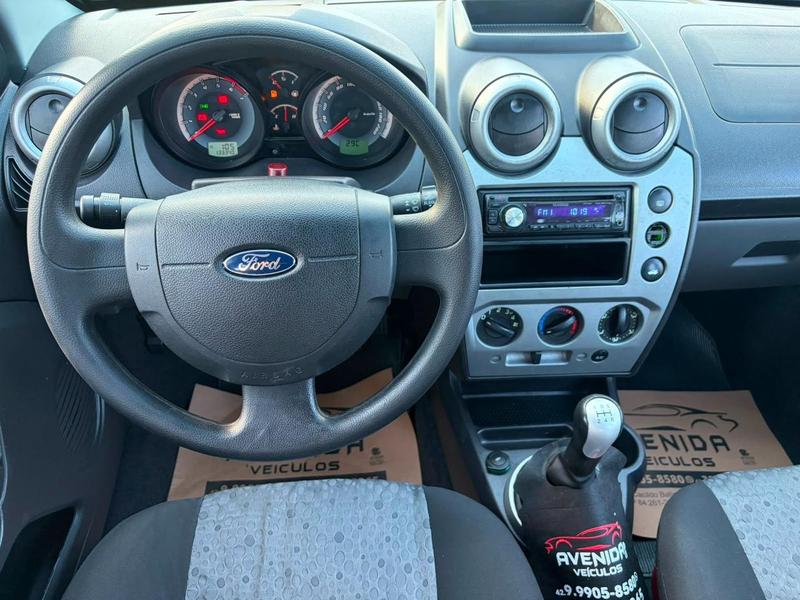Ford Fiesta 1.6 Flex - foto 10