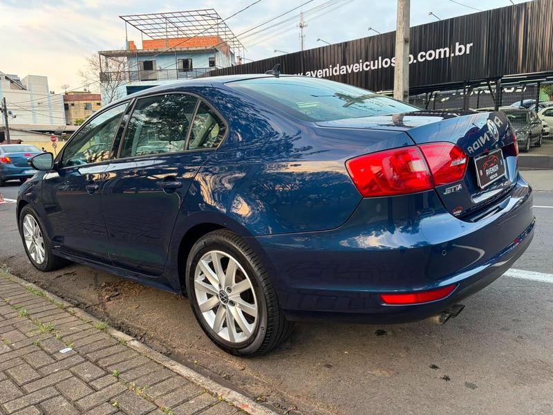 Volkswagen Jetta Comfortline 2.0 T.flex 8V 4P Tipt. - foto 2