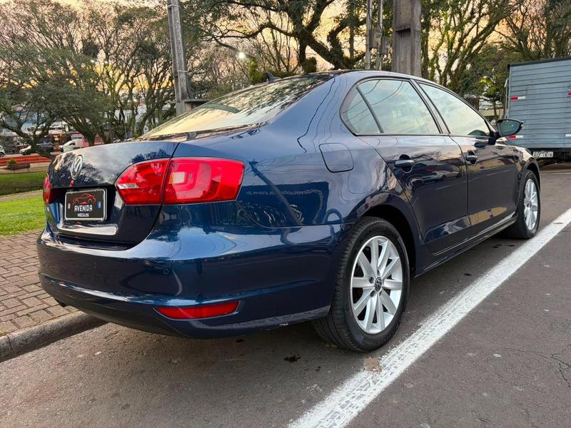 Volkswagen Jetta Comfortline 2.0 T.flex 8V 4P Tipt. - foto 12