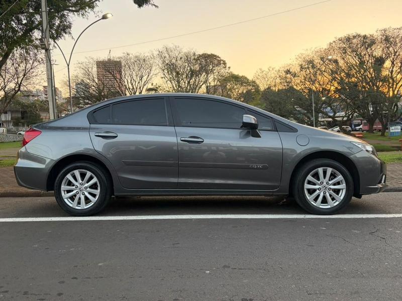 Honda Civic Sedan Lxs 1.8 1.8 Flex 16V Aut. 4P - foto 5