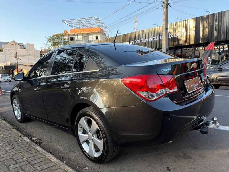 Chevrolet Cruze LT 1.8 16V Flexpower 4P Aut. - foto 2
