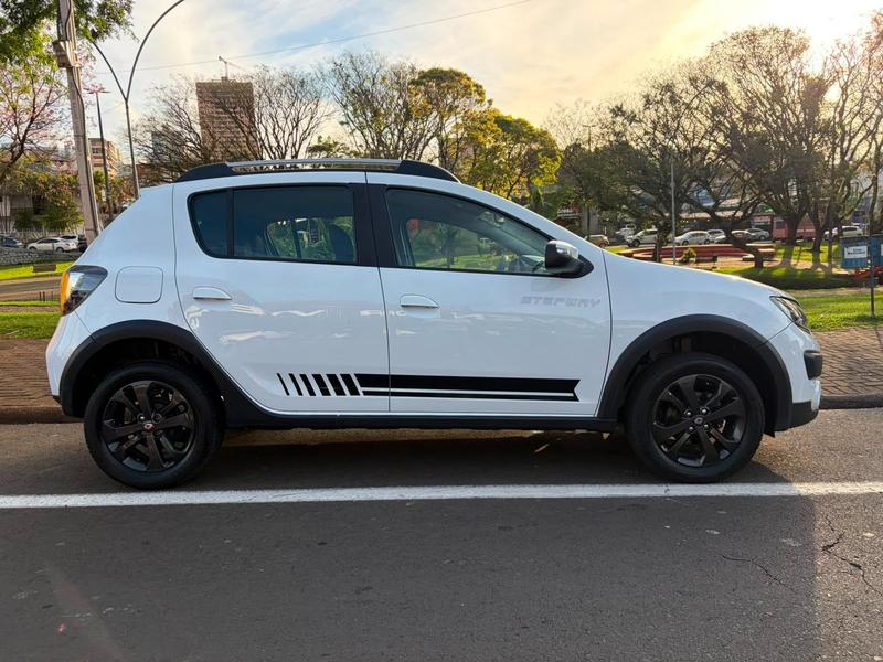 Renault Sandero Stepway Hi Power 1.6 8V 5P - foto 5