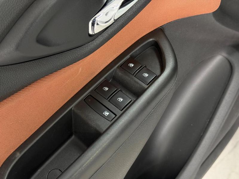 Chevrolet Onix 14at Act - foto 17