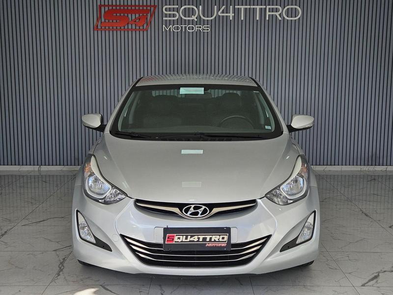 Hyundai Elantra - foto 2