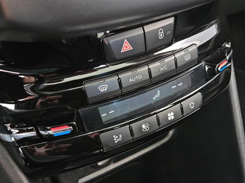 Peugeot 208 Griffe A - foto 12