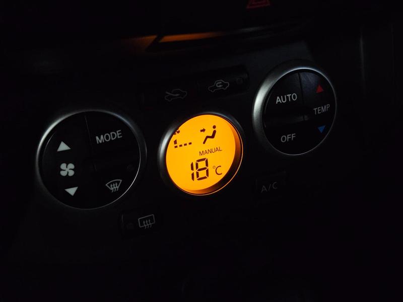 Nissan Livina Xgear 1.8 - foto 12