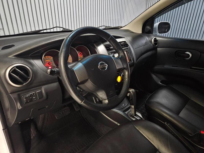 Nissan Livina Xgear 1.8 - foto 15