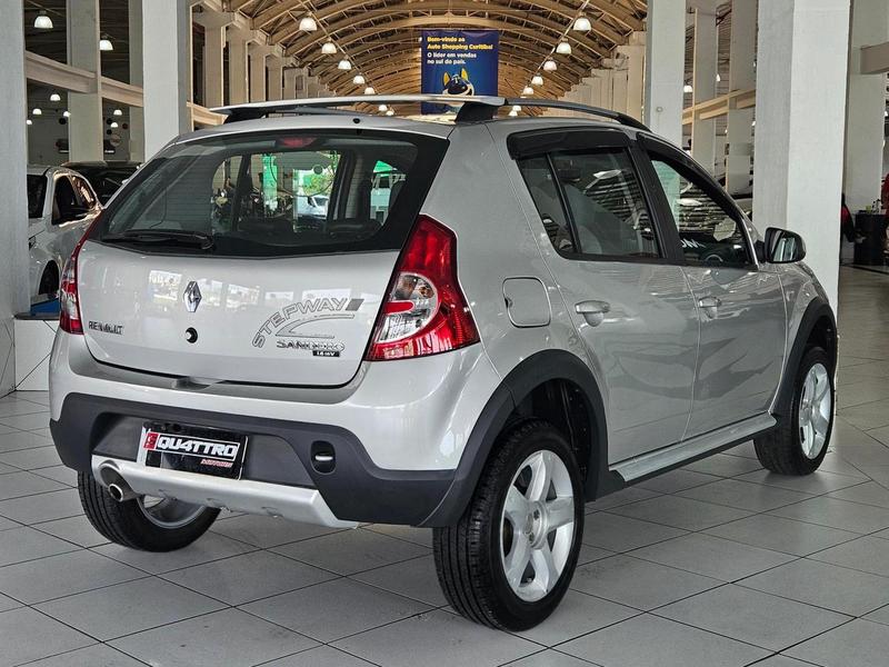 Renault Sandero Authentique Hi Flex 1.0 16V 5P - foto 4
