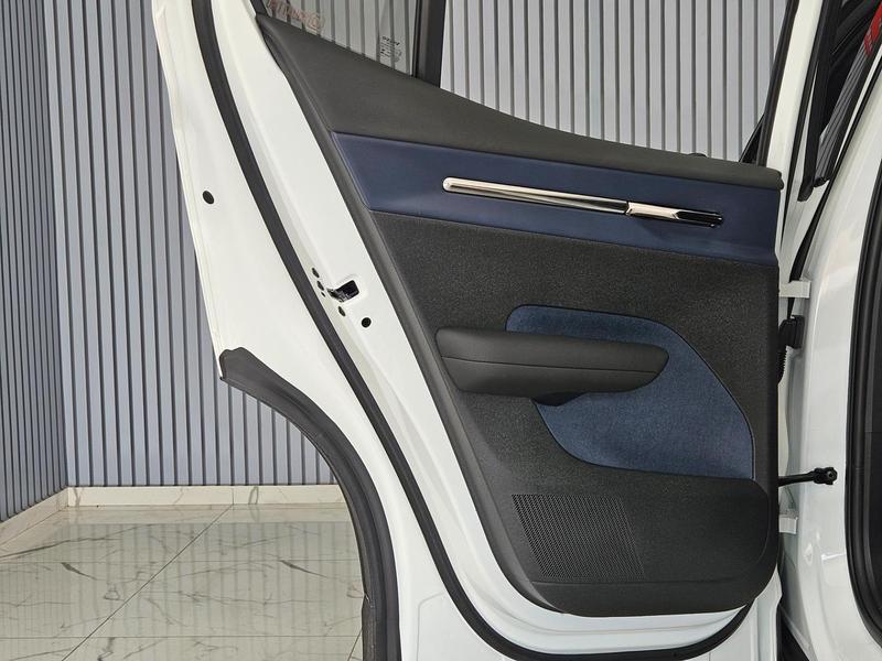 Volvo EX30 E60 Plus - foto 17