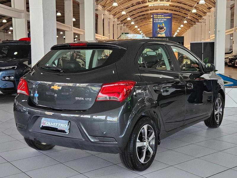 Chevrolet Onix 1 4mt LTZ - foto 4