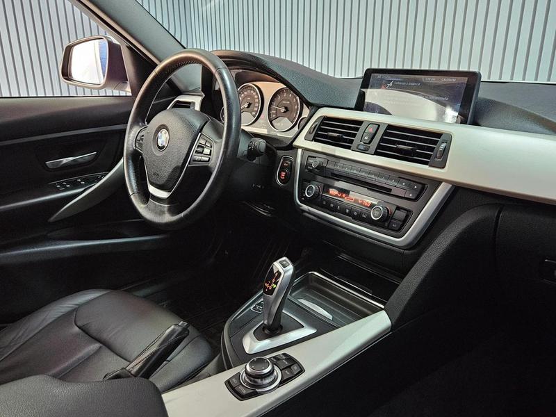 BMW 320i 3b 11 - foto 7