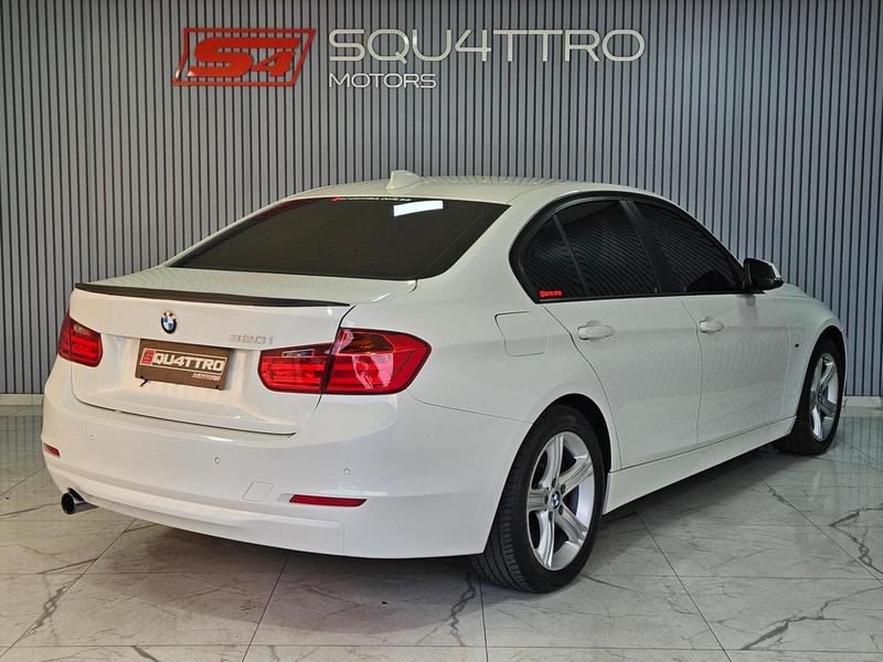 BMW 320i 3b 11 - foto 4