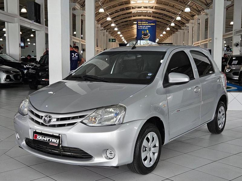 Toyota Etios 2017 à venda