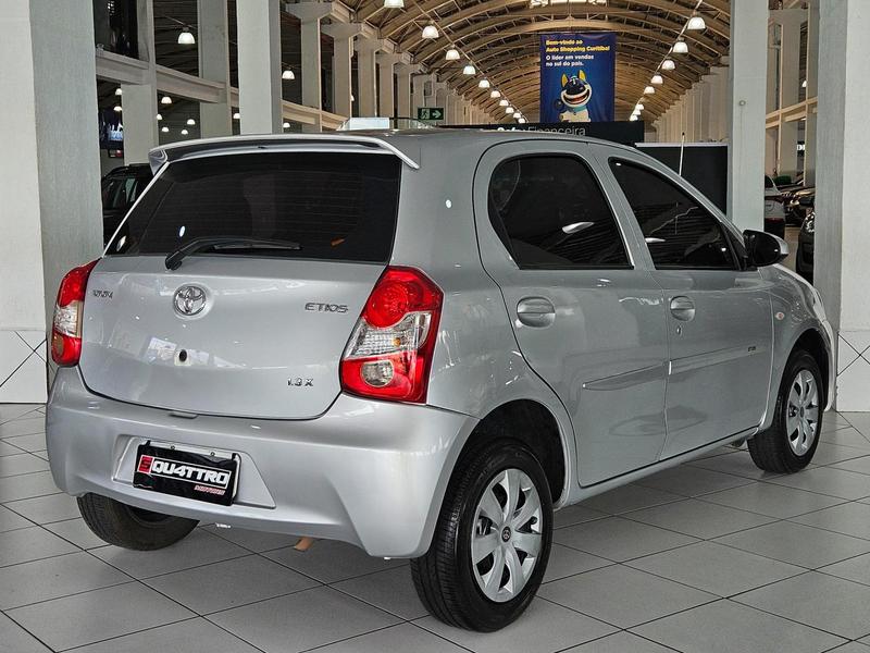 Toyota Etios 13 X 16V Flex 4P Manual - foto 3