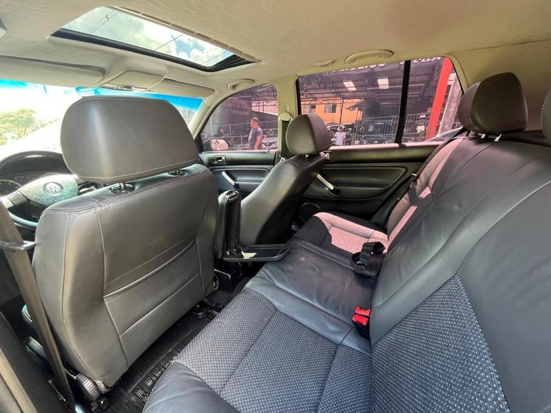 Volkswagen Golf 1.6 Sportline - foto 6