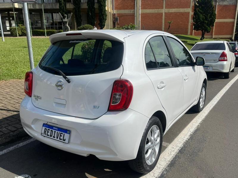 Nissan March 10sv - foto 4
