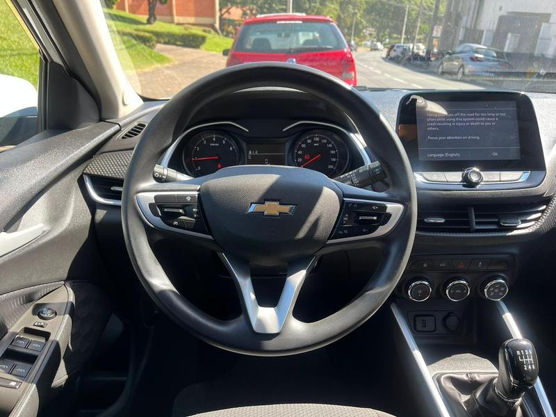 Chevrolet Onix 10mt - foto 9