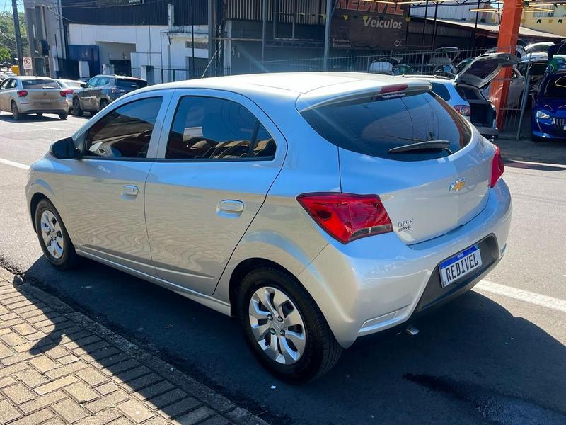 Chevrolet Onix 10mt LT - foto 3