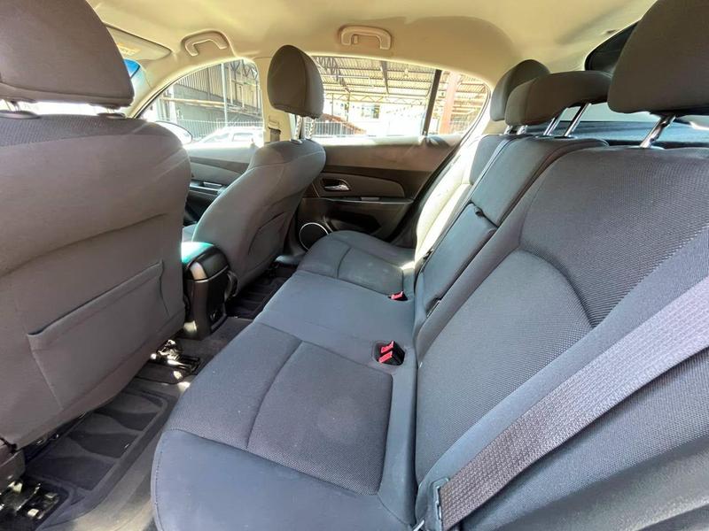Chevrolet Cruze LT 1.8 16V Flexpower 4P Mec. - foto 6