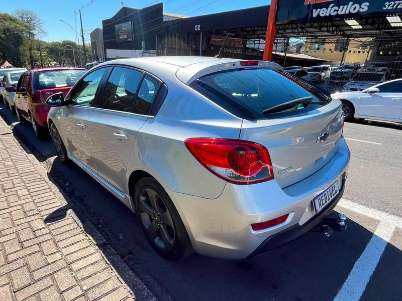 Chevrolet Cruze LT 1.8 16V Flexpower 4P Mec. - foto 3