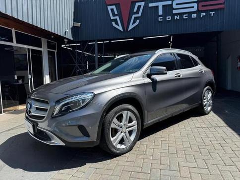 MERCEDES-BENZ GLA 200 1.6 CGI ADVANCE 16V TURBO 4P