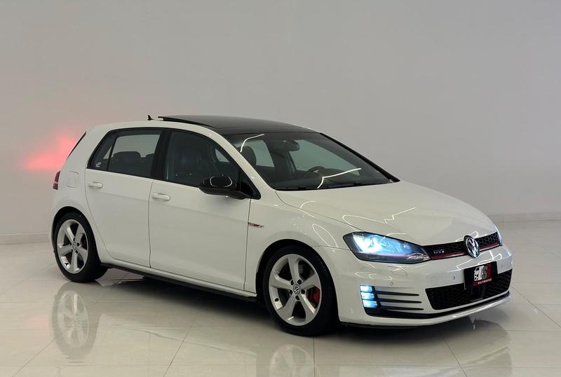 VOLKSWAGEN GOLF GTI AD