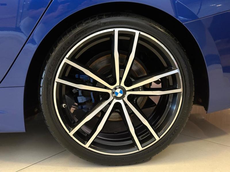 BMW 320i - foto 14